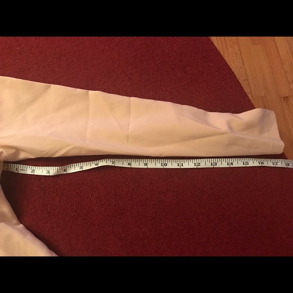 BEIGE RUFFLE TOP. SOLD OUT - Picture 3 of 5